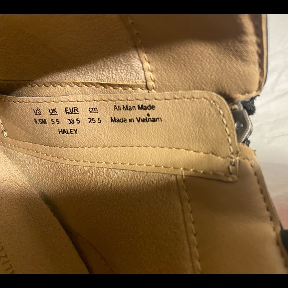 NWT Soul Naturalizer Haley Black Booties - Picture 7 of 7